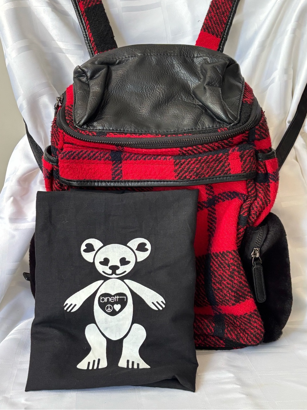 Rare Love Binetti Red Plaid Backpack & Matching Bear Dust Bag Set. MINT